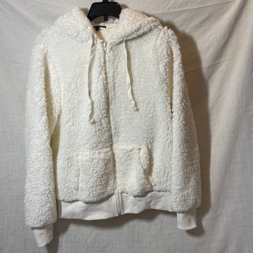Women’s Soft Staccato Hooded Jacket. Fleece Cream Colored. Size Medium 2 pockets